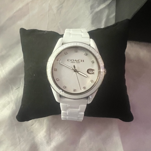 Coach Women Watch - Picture 2 of 5